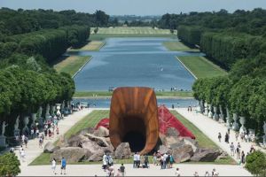 Le-vagin-de-la-reine-souille-a-Versailles.jpg